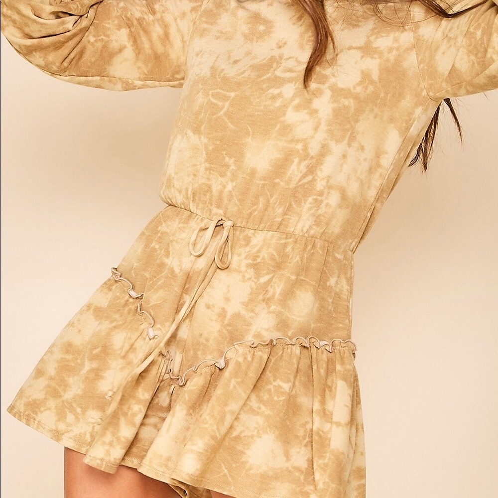 🍑 💕 Tie Dye Printed Long Sleeve Knit Romper